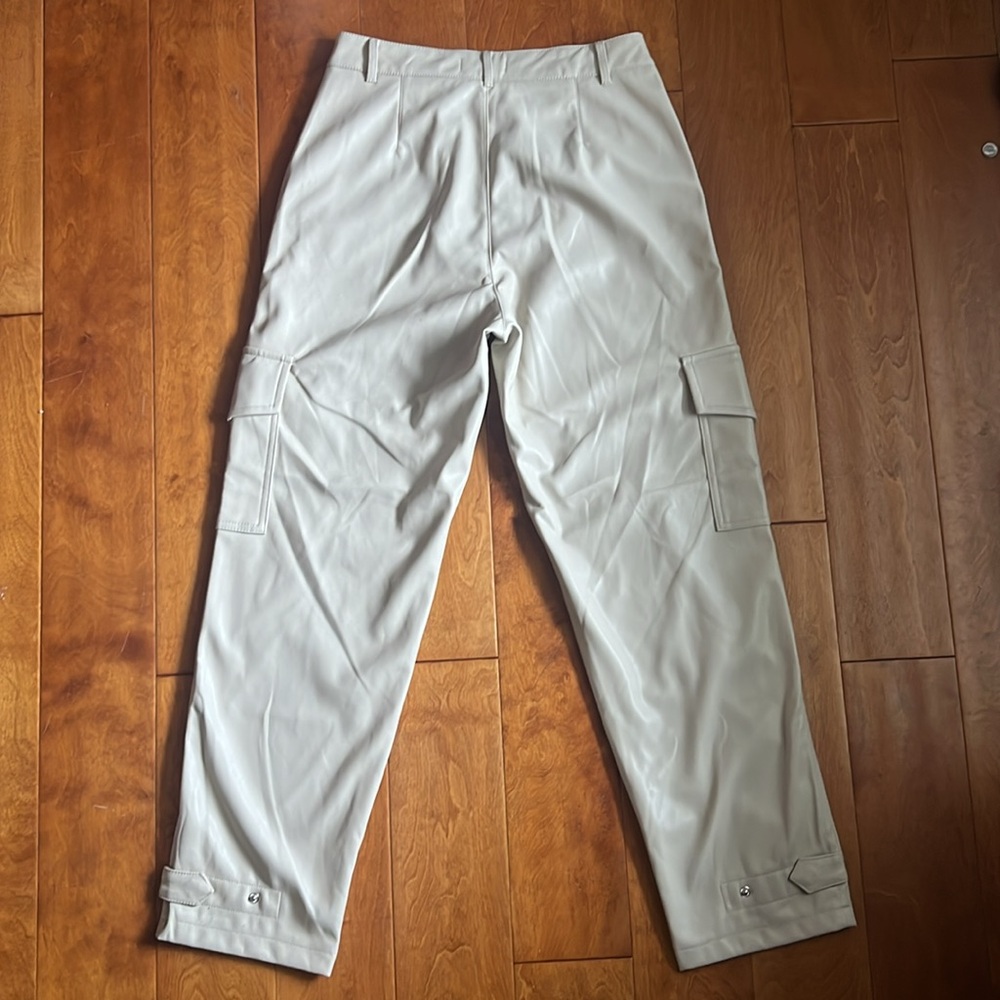Altar’d State Women’s Cream Cargo Faux Leather Pants Size M Grunge Edgy Casual - Picture 5 of 11